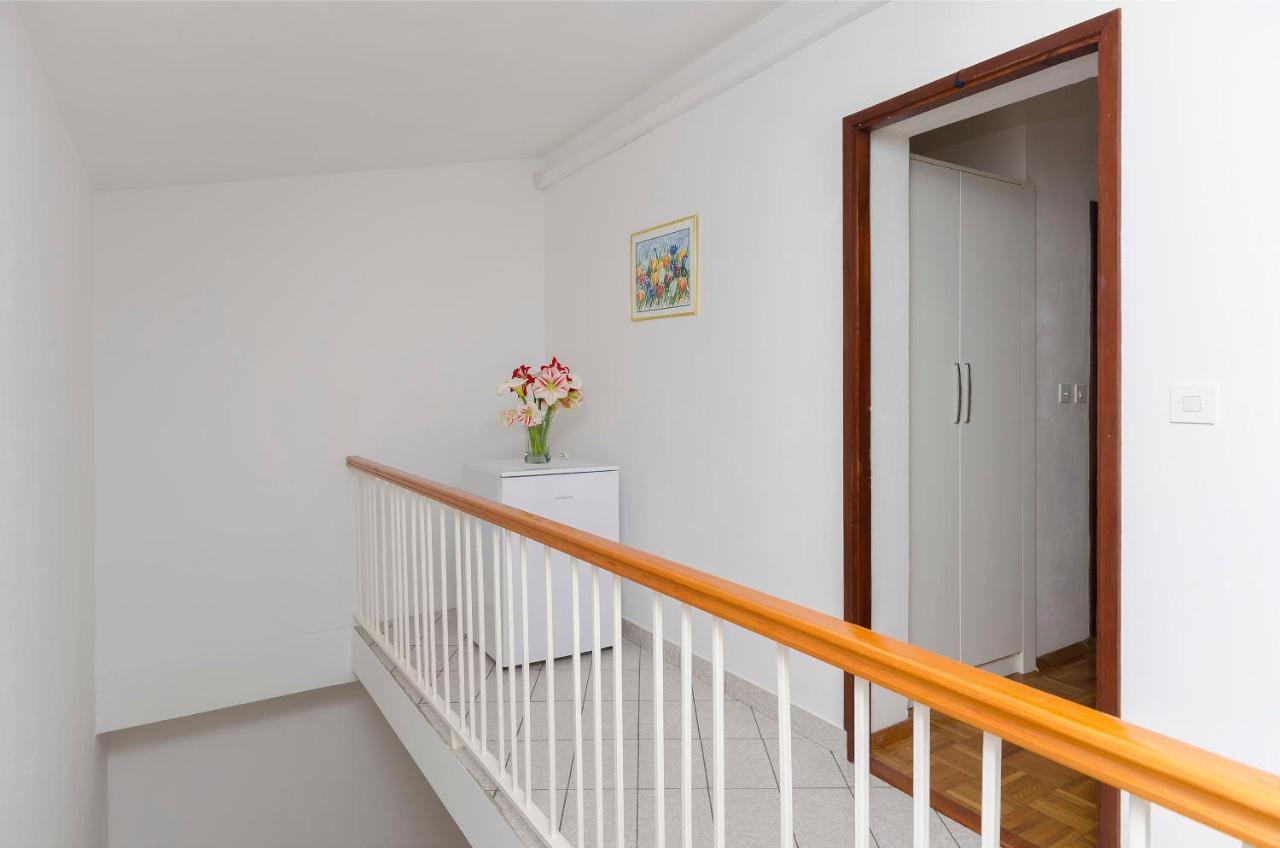 Apartments And Room Take It Easy Tribunj  Exterior photo
